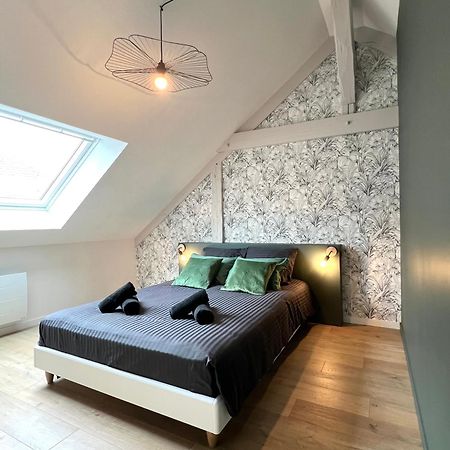 Appartement Spacieux Et Lumineux Proche Du Centre Historique ดอล-เดอ-เบรอตาญ ภายนอก รูปภาพ