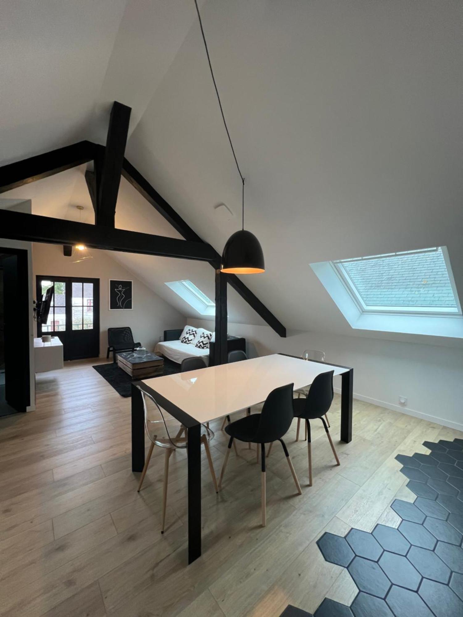 Appartement Spacieux Et Lumineux Proche Du Centre Historique ดอล-เดอ-เบรอตาญ ภายนอก รูปภาพ