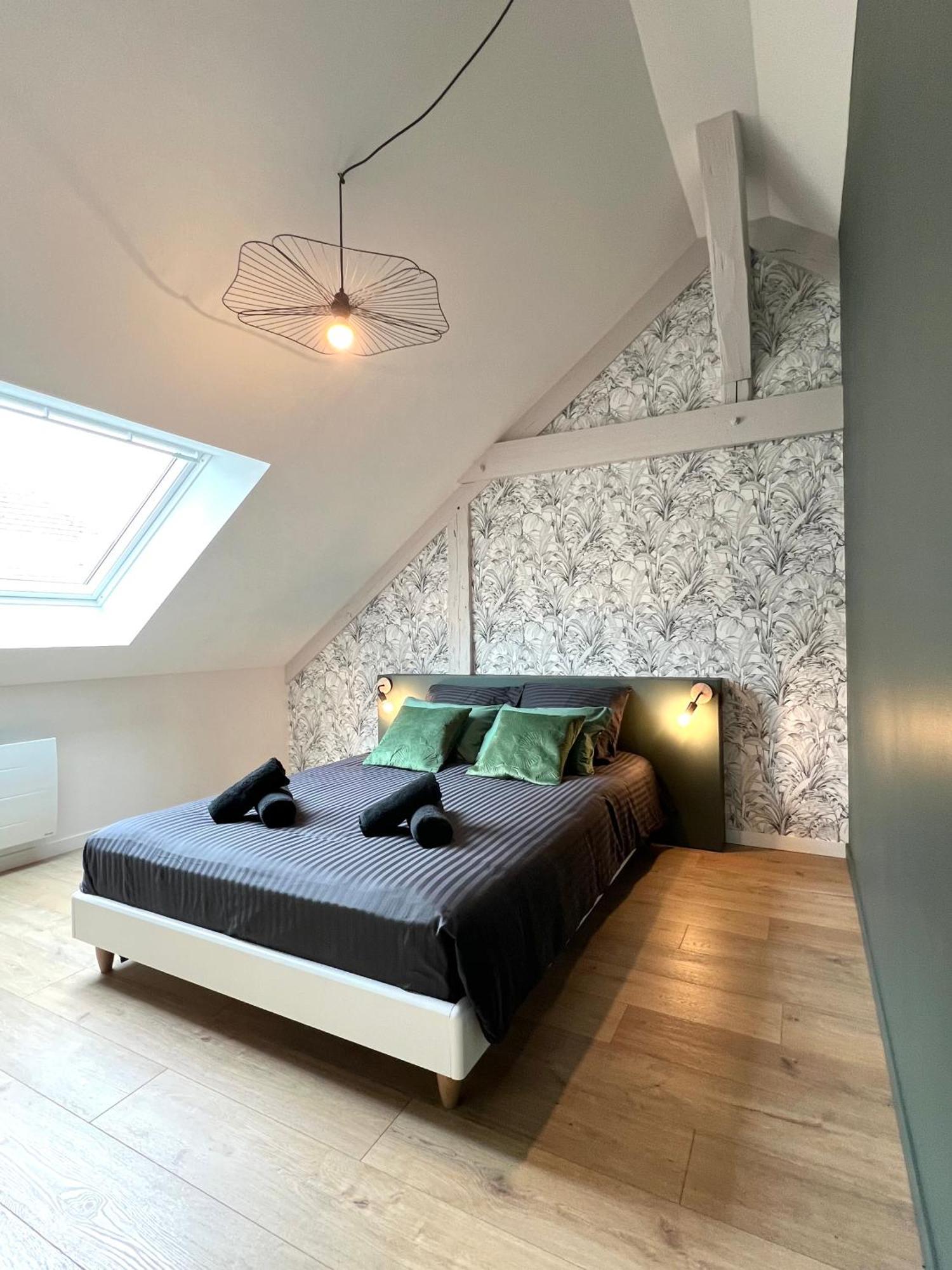 Appartement Spacieux Et Lumineux Proche Du Centre Historique ดอล-เดอ-เบรอตาญ ภายนอก รูปภาพ